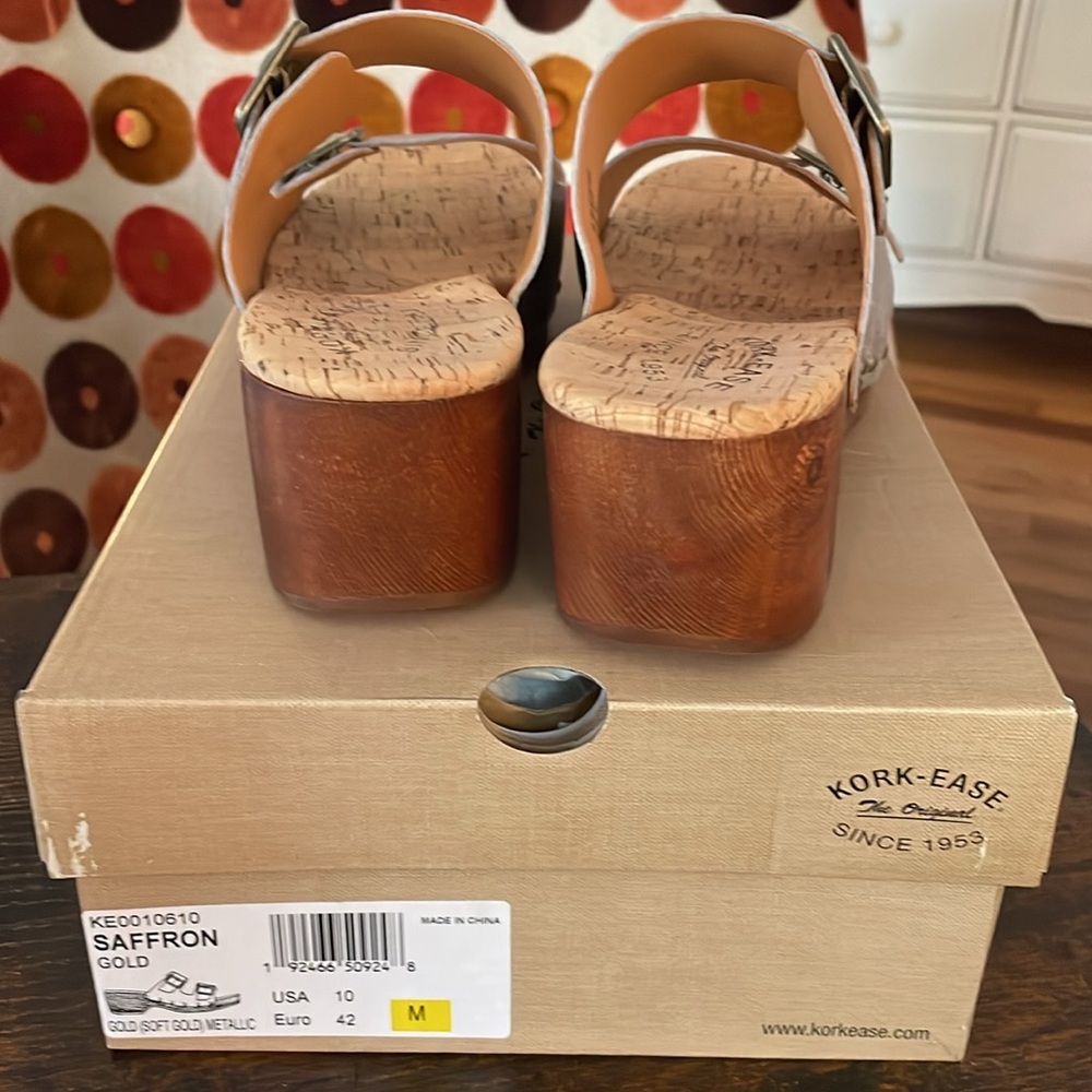 Kork-Ease saffron slide 10 M new in Box in soft Gold Metallic - Picture 7 of 8
